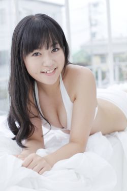 我的姨母很漂亮英语